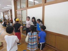 掃除の分担の確認の様子