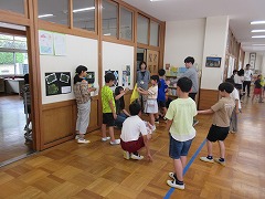 掃除の分担の確認の様子
