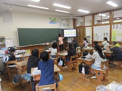 虫歯のでき方についての講話