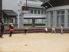 フリスビードッジ