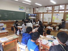 練習の様子を確認