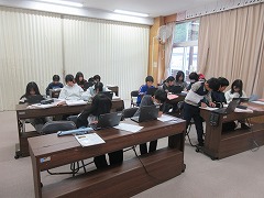 パソコンを使って曲作り