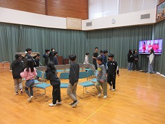 いすとりゲーム