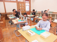 ねんど体操「高く伸ばす」
