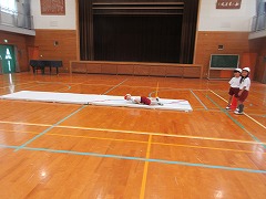 体力館サーキット（動物歩き）