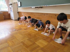 ぞうきんがけ