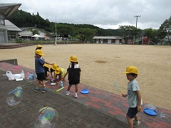 しゃぼん玉で遊んだよ！